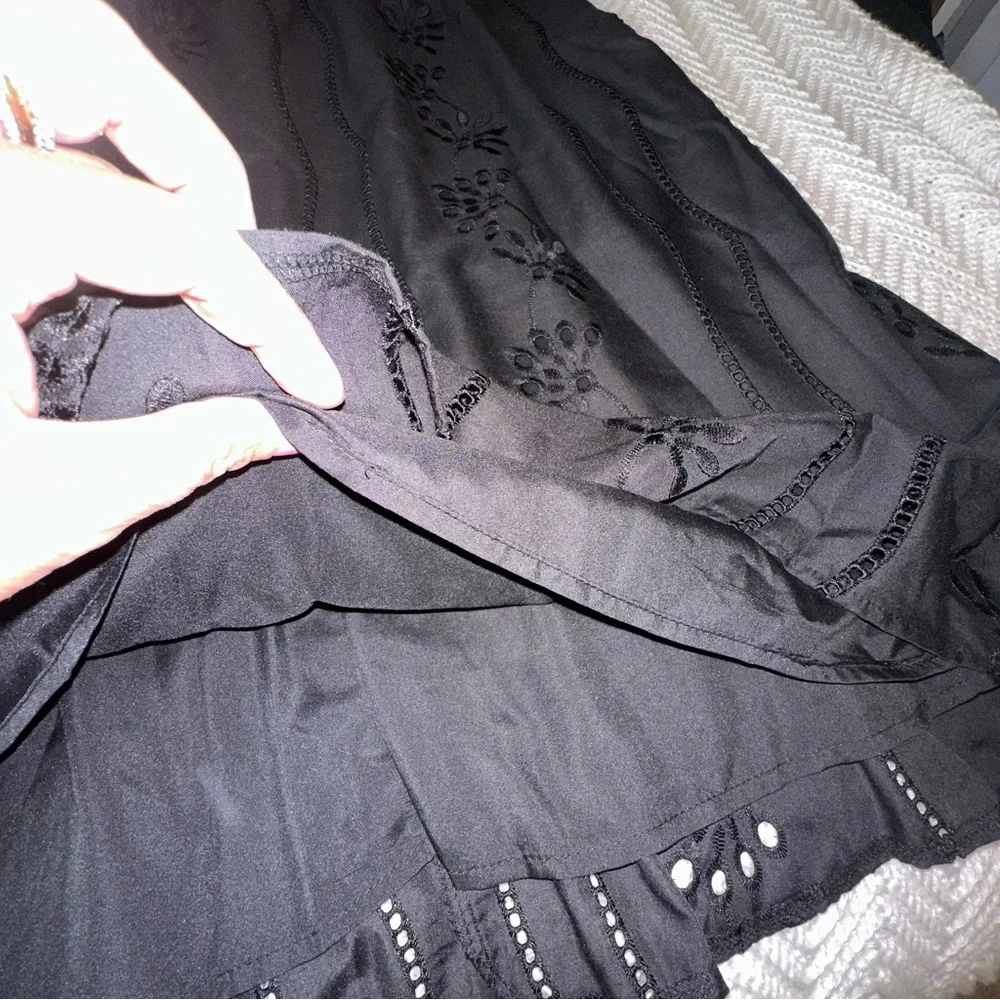 Black Eyelet Puff Sleeve Smocked Dress Large - Picture 9 of 9